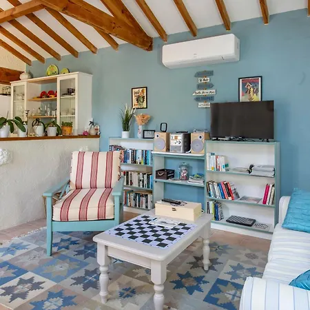 La Petite Maison D'allemans - Piscine, Grand Jardin Holiday home *