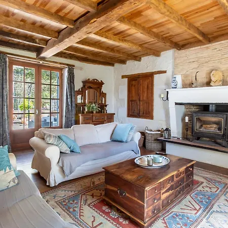 Holiday home La Petite Maison D'allemans - Piscine, Grand Jardin