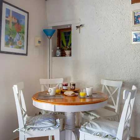 Holiday home La Petite Maison D'allemans - Piscine, Grand Jardin Allemans