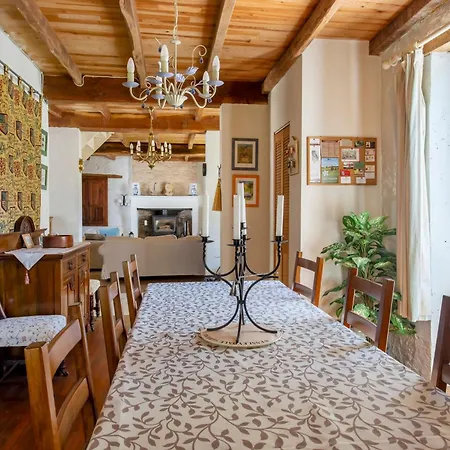 La Petite Maison D'allemans - Piscine, Grand Jardin Holiday home *